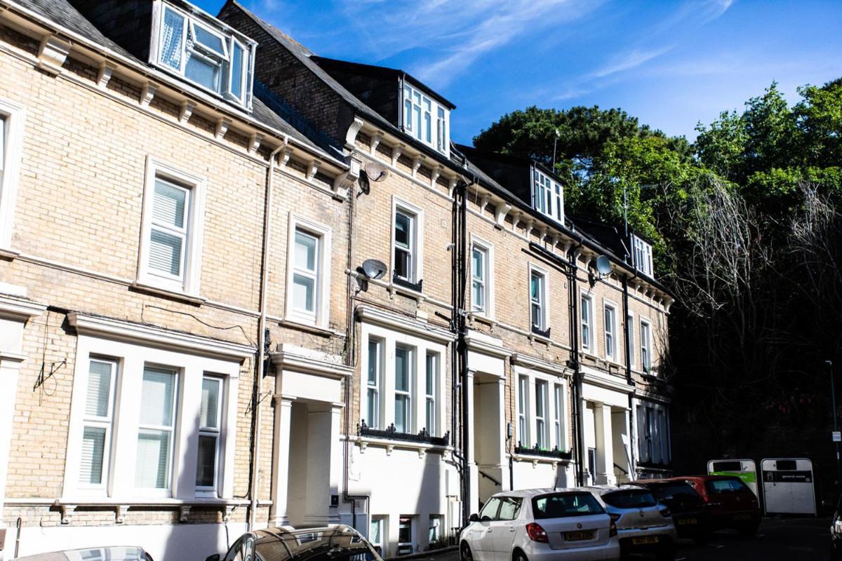 Verulum Apartments - By Coastline Retreats - Beautifully Designed Luxury Town Centre Apartments - 5 Minute Walk To The Beach - Parking Included Bournemouth Exterior photo